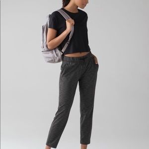 Lululemon On The Fly Pant (27”) Size 8